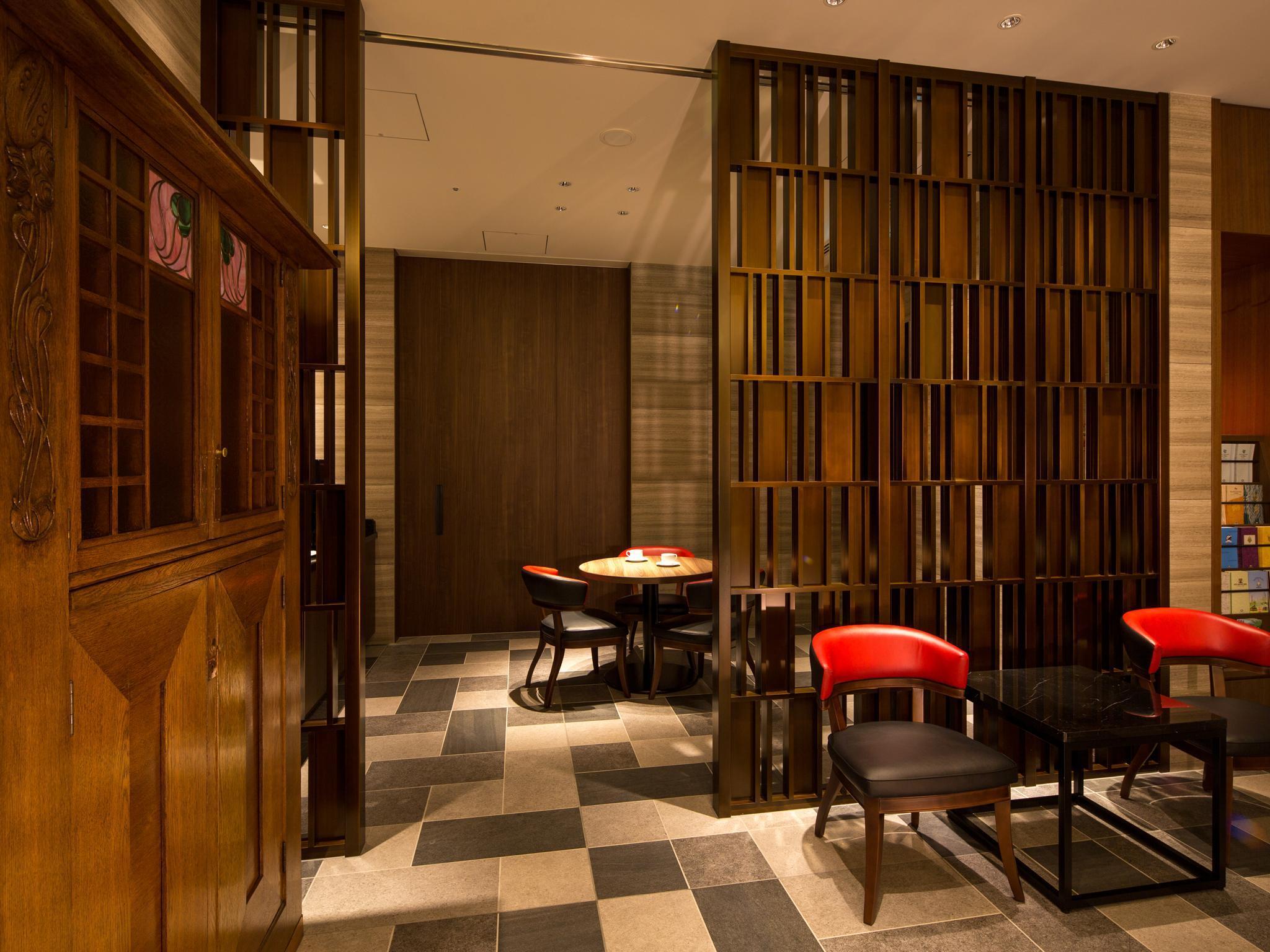 Hotel Monterey Le Frere
