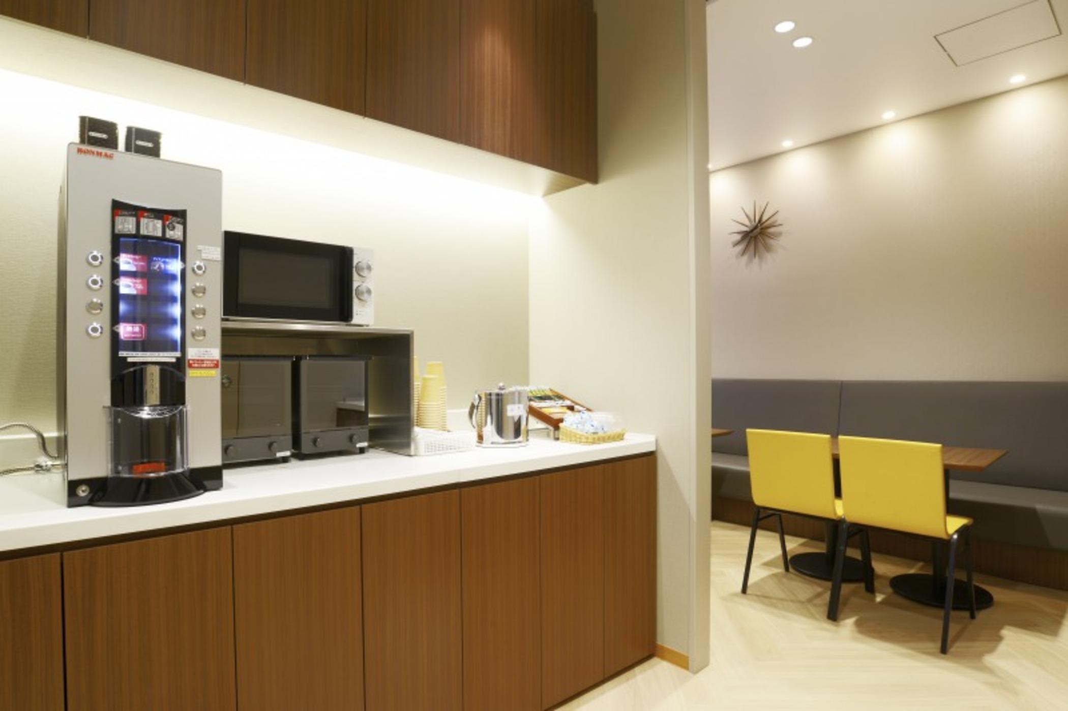 Red Roof & Namba Nipponbashi Hotel 3*