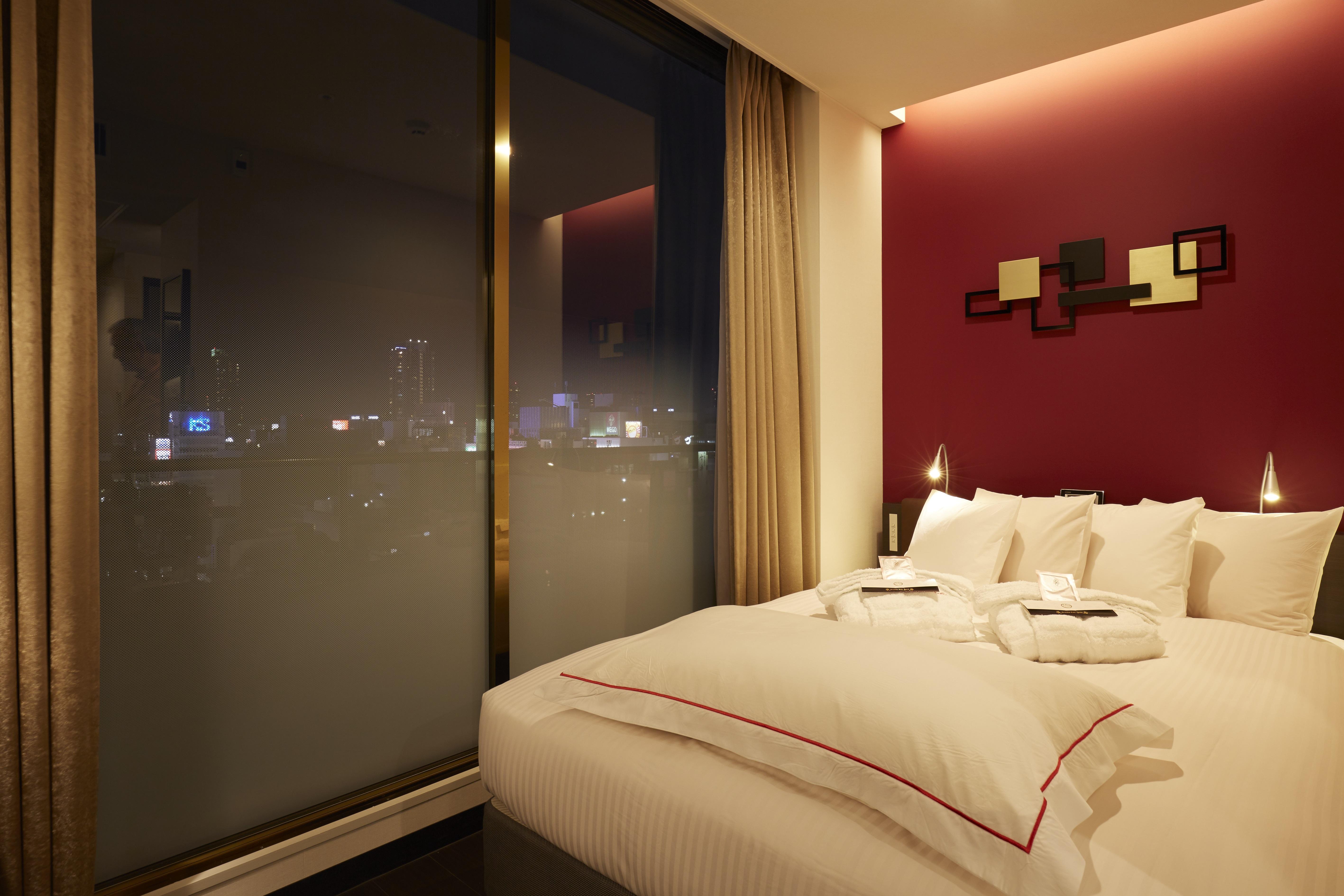 Hotel Agora Place Namba 4*
