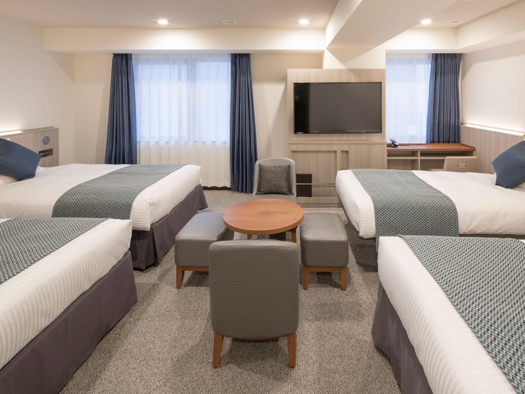 Mystays Midosuji Honmachi Hotel