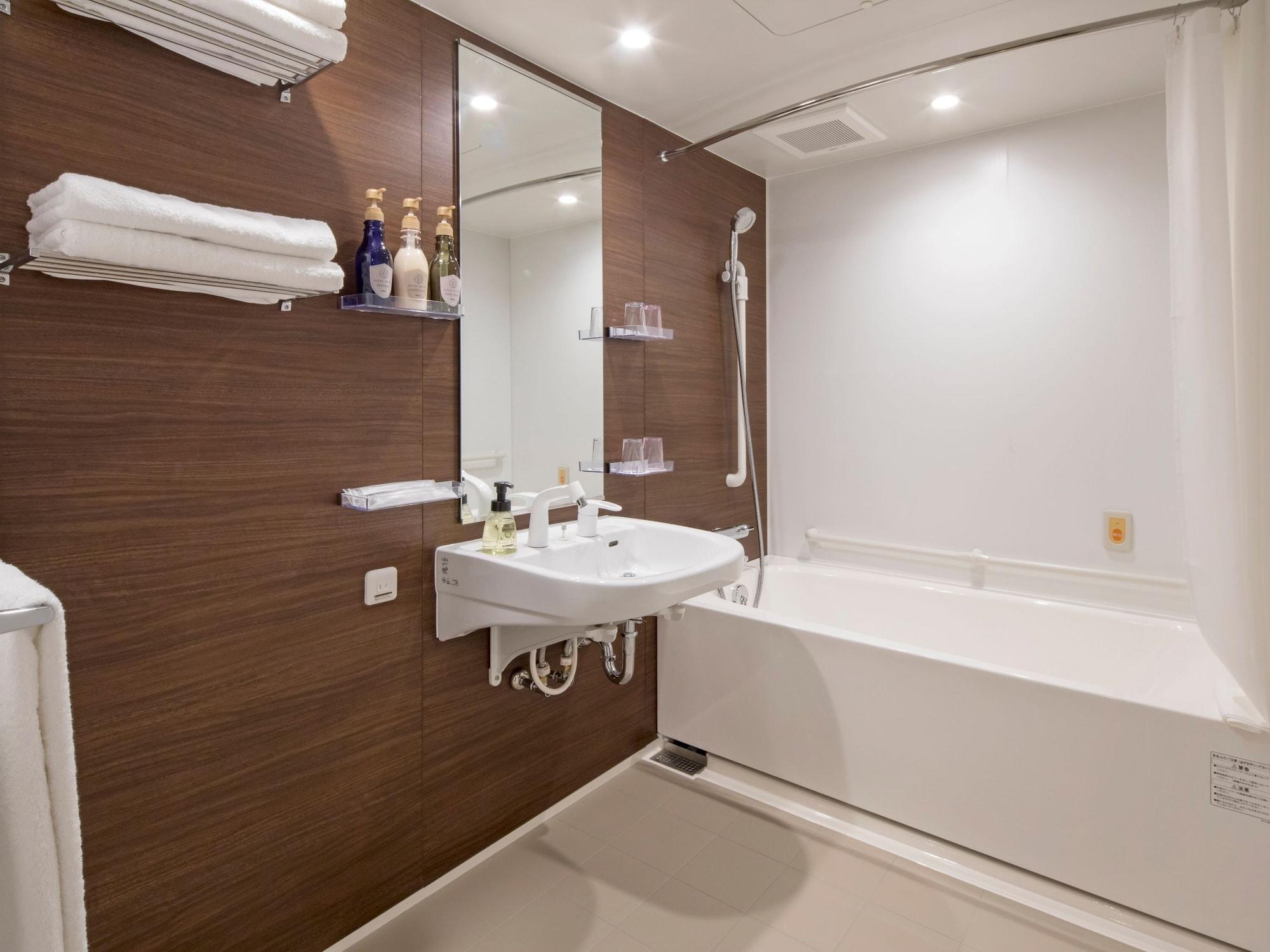Mystays Midosuji Honmachi Hotel 3*