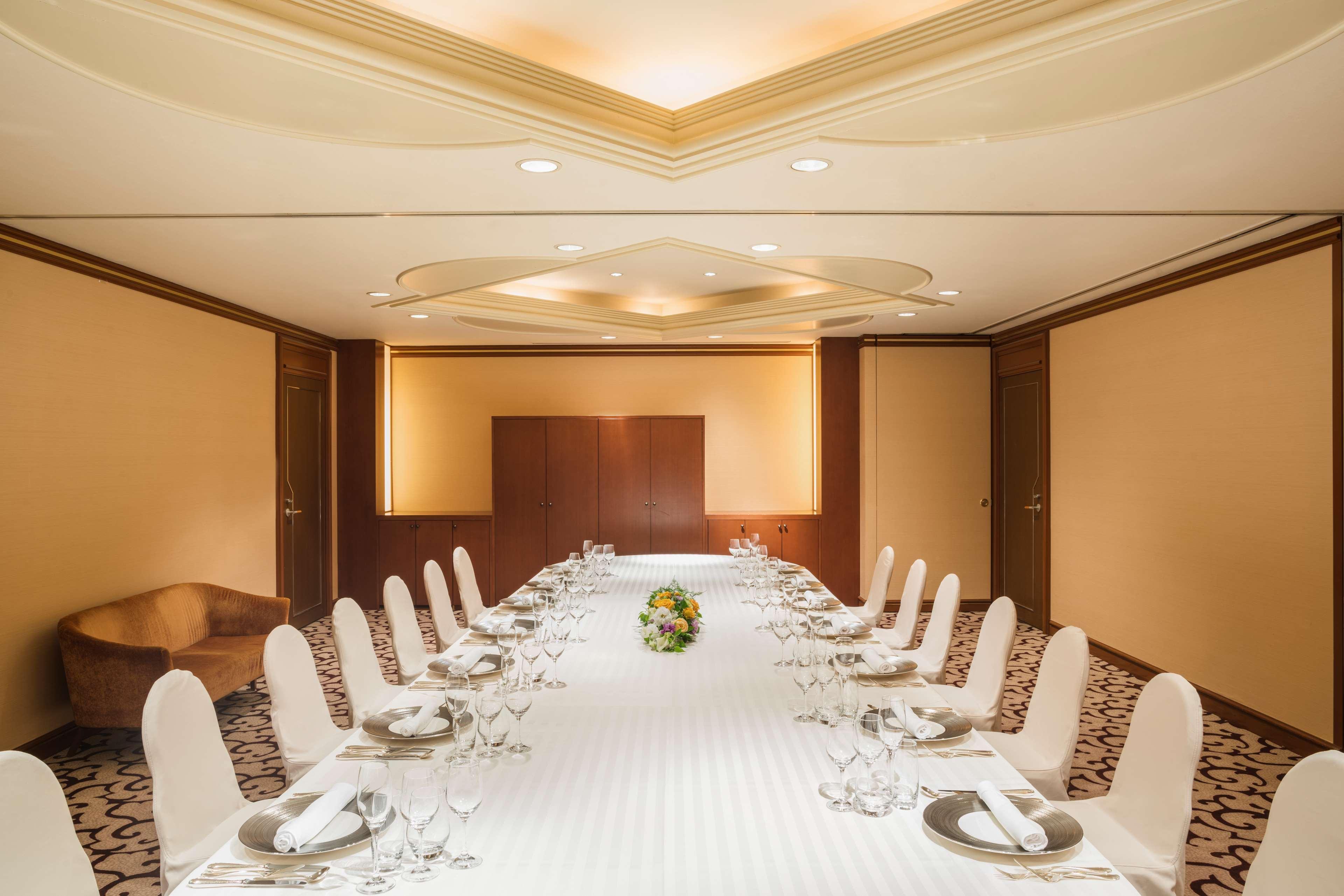 Swissotel Nankai Hotel 5*