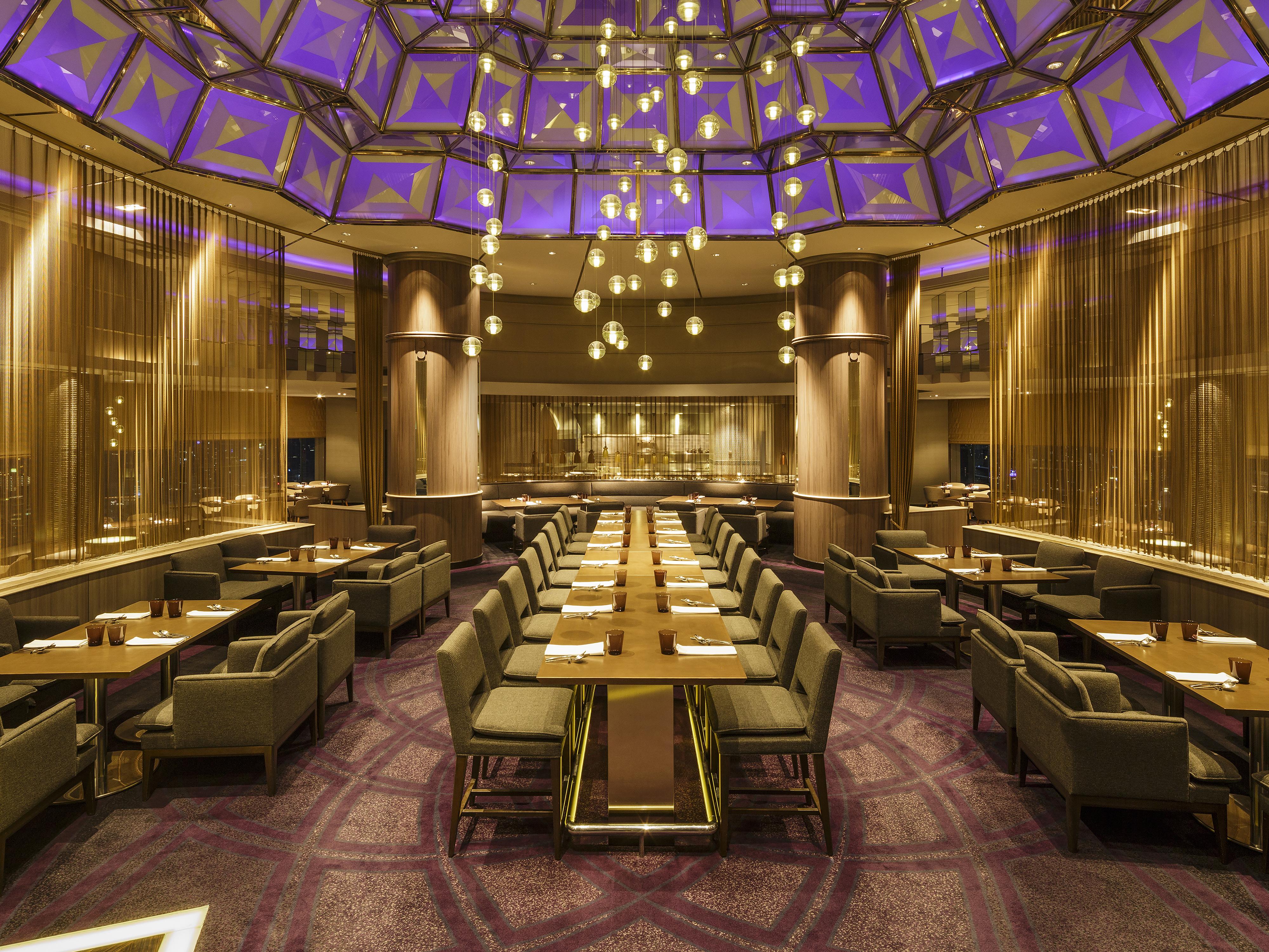 Swissotel Nankai 5*