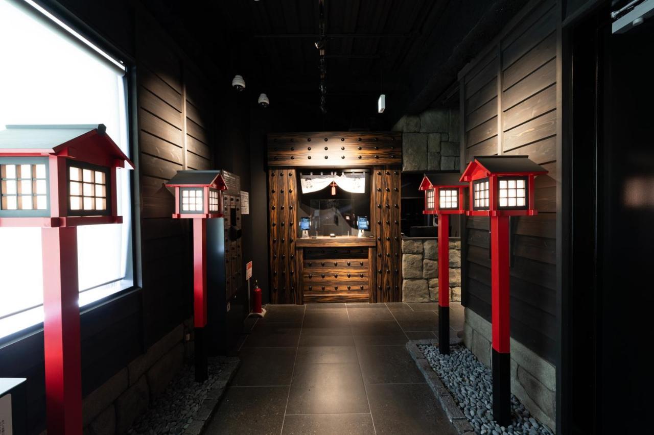 Ninja & Geisha Capsule hotel Osaka