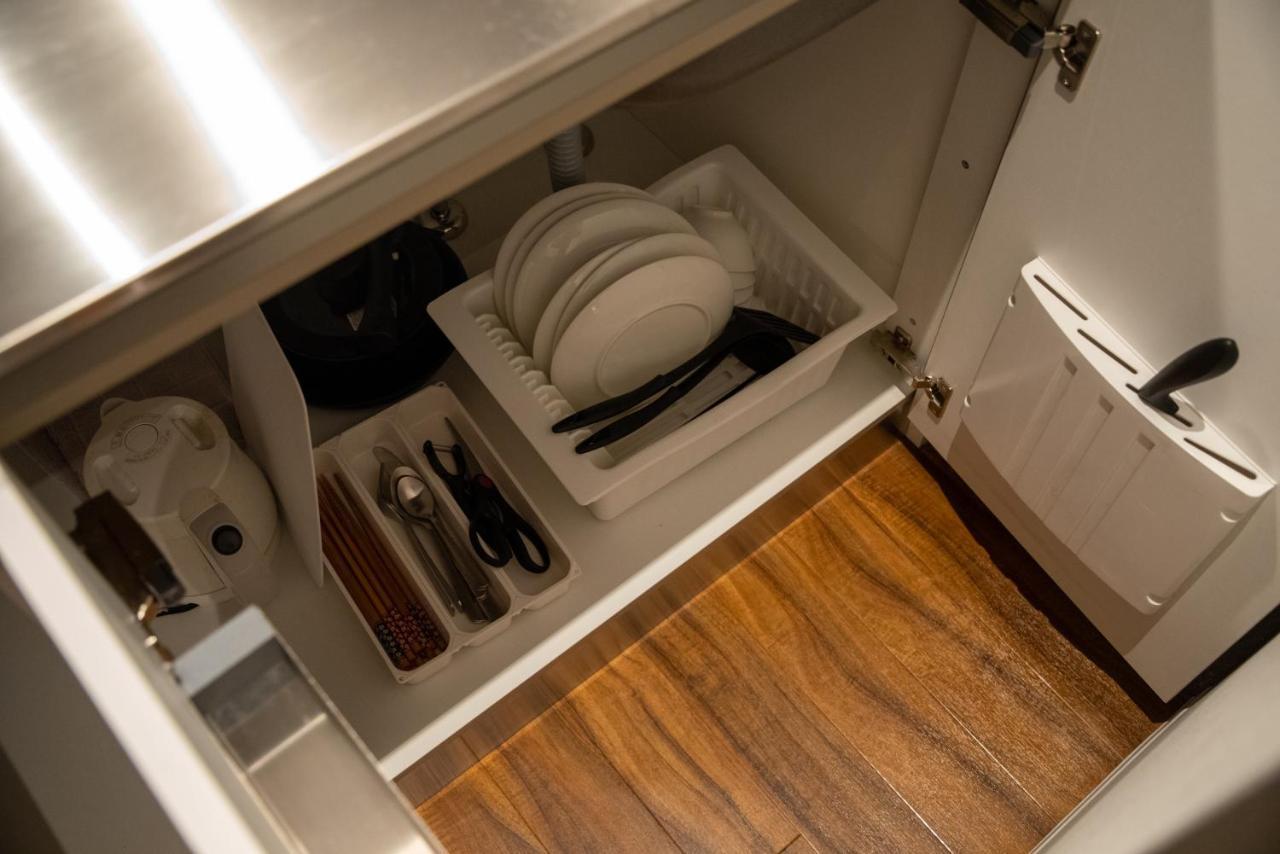 Apartment Home新町: Stylish New Near Shinsaibashi *