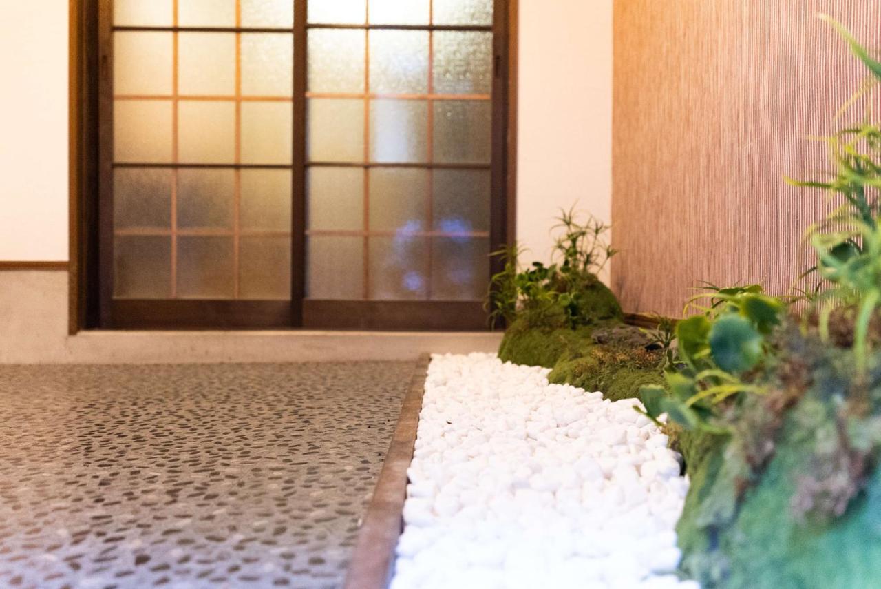 Miyu Ryokudani: Designer Zen Space With Game Villa Osaka