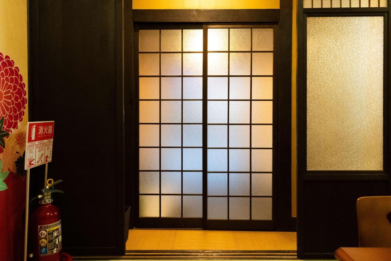 Miyu Ryokudani: Designer Zen Space With Game Villa
