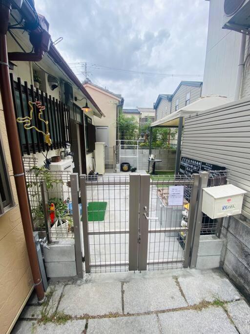 天下茶屋駅5分、専用庭付き平屋—kik Iハウス Osaka