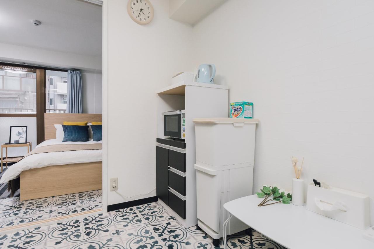 Apartment J *
