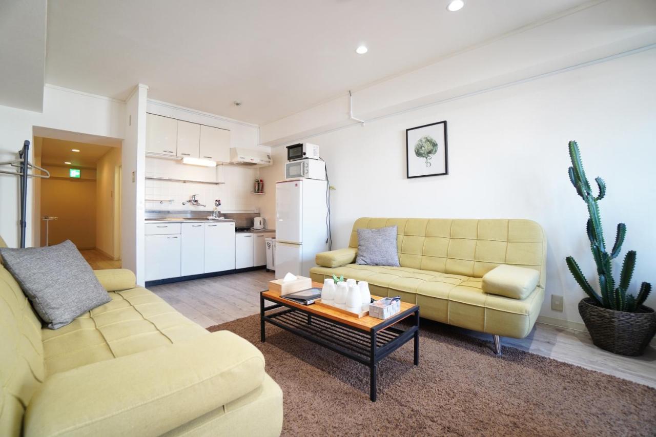 Apartment Tsurigane Building *