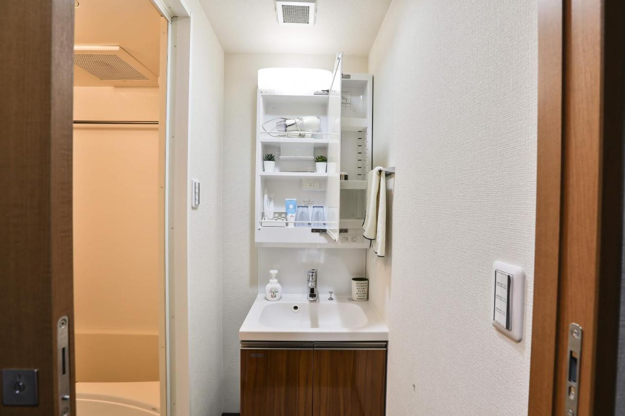 Tc House: Namba Oasis Near Kuromon Market Apartment
