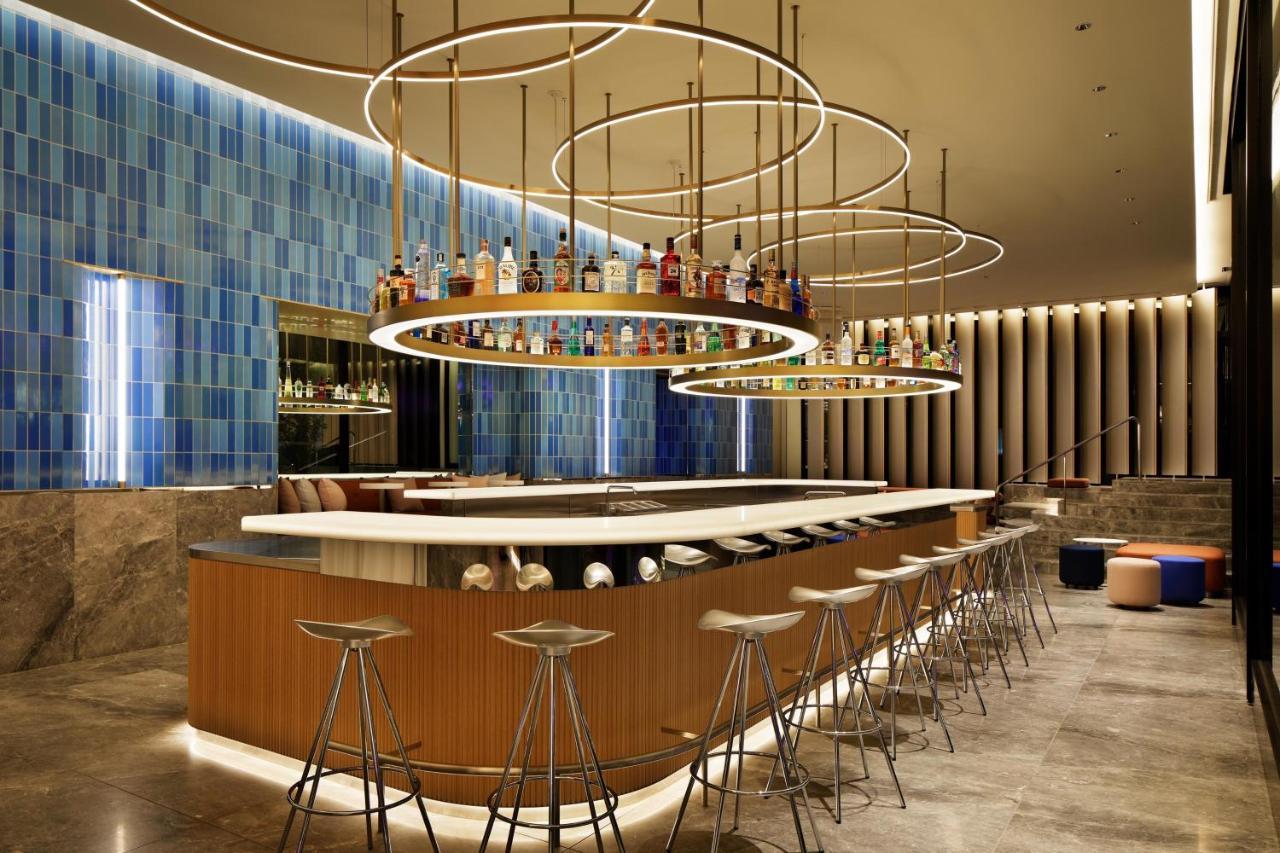 W Hotel 5*
