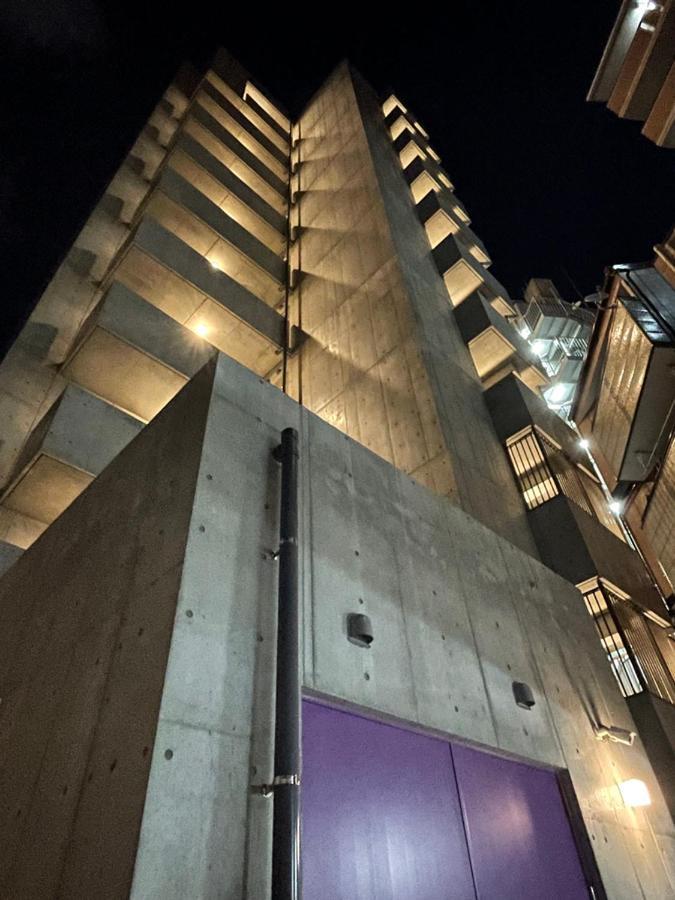 Wolf Pack 1001 Apartment Osaka