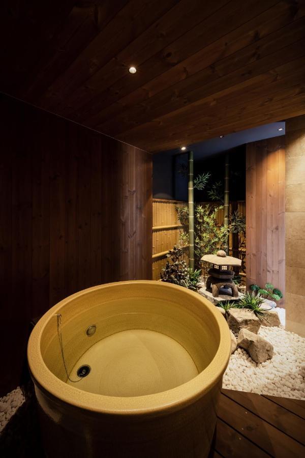 古今 天下茶屋 With A Private Parking Lot And A Half Open-air Bath And Direct To Kix Casa de férias Osaka