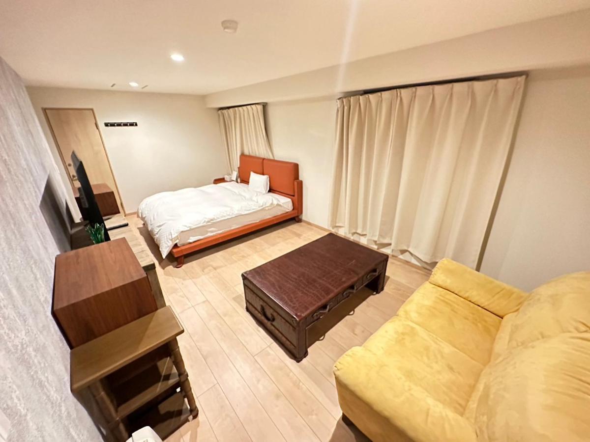 Shimanouchi Luxury Apartment *
