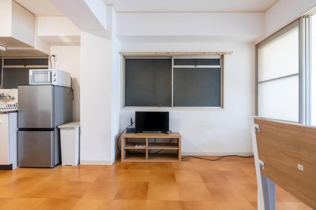 ２ Beds. Comfortable . Dotonbori / Kuromon Market. *