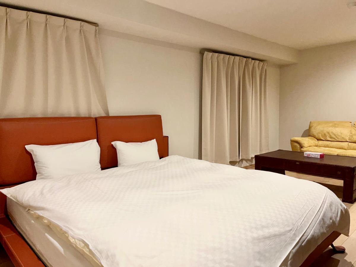 Shimanouchi Luxury Apartment