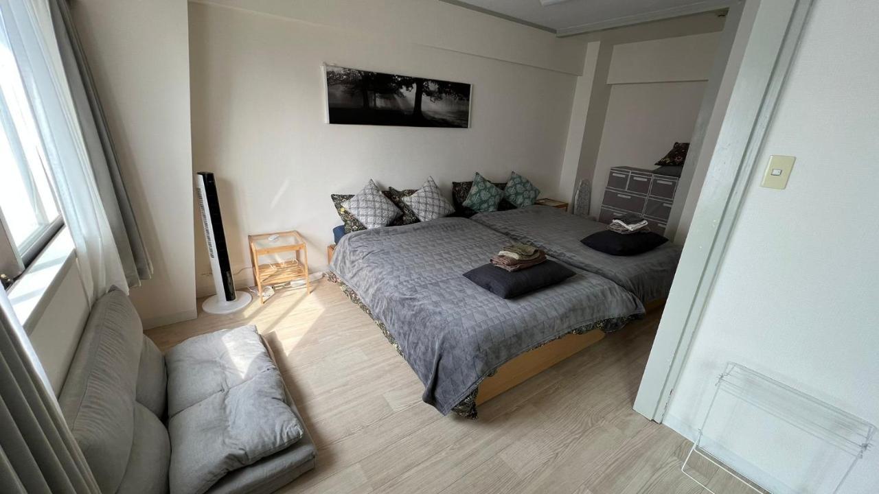 Shinosaka Station Gateway: Quick Access To Kansai & Attractions Apartment *
