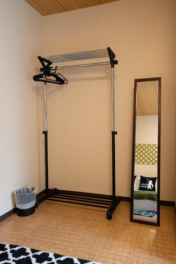 山house中津 最大10人 中津駅まで徒歩6分 梅田まで電車4分行ける！　 Apartment Osaka
