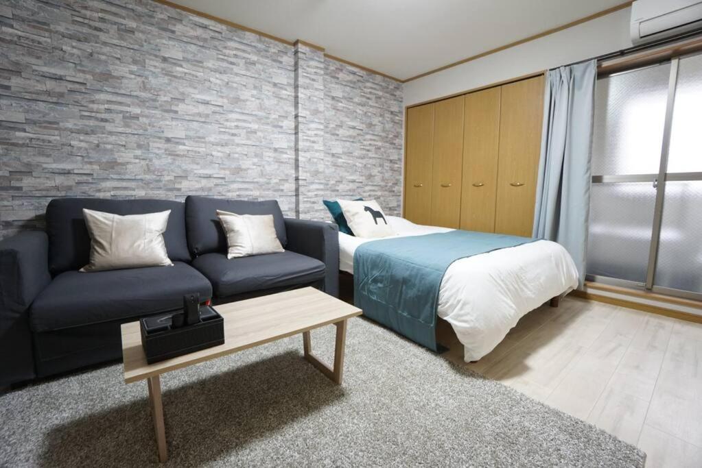 House Honkan 202 * Osaka