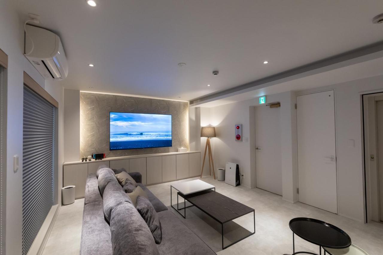 One World 堺筋本町 Osaka