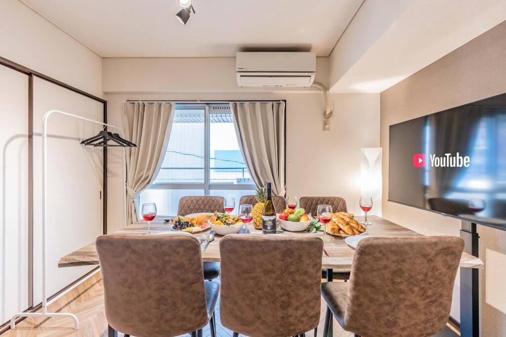 Apartment River Side Namba 303