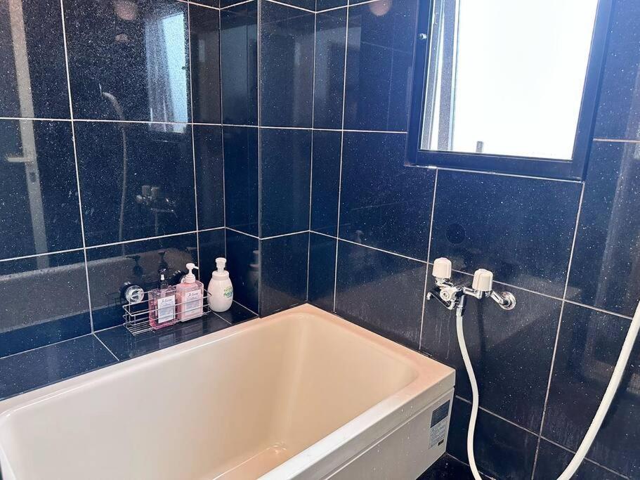 Cozy Sanchome: Namba-nippombashi Comfort Near Shopping Streets Osaka