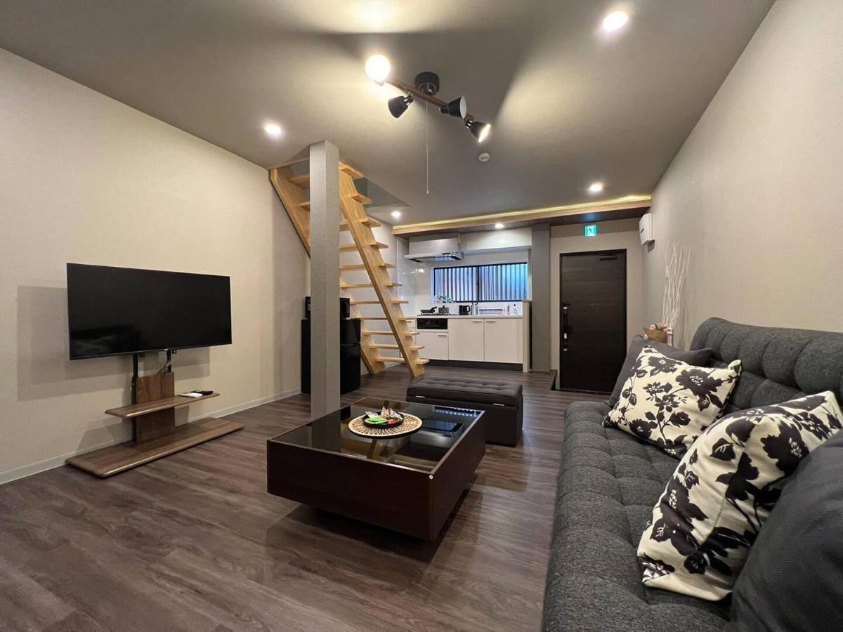 Apartment Tsurumibashi-sho *