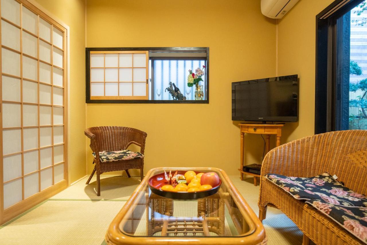 Akiko Fukuya Town Villa