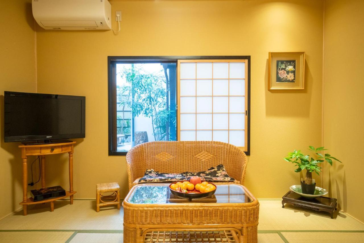 Akiko Fukuya Town Villa *