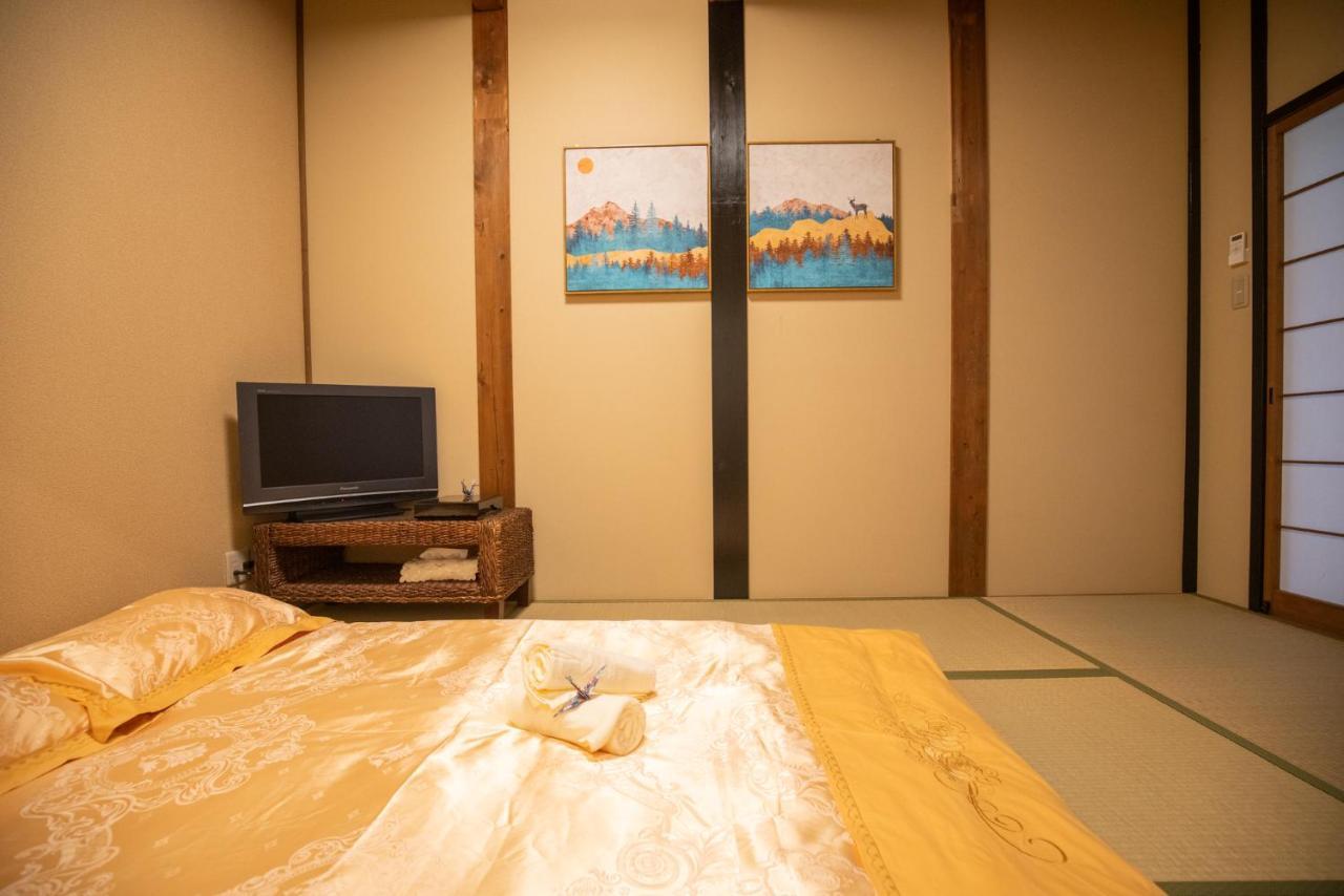 Akiko Fukuya Town Villa Osaka