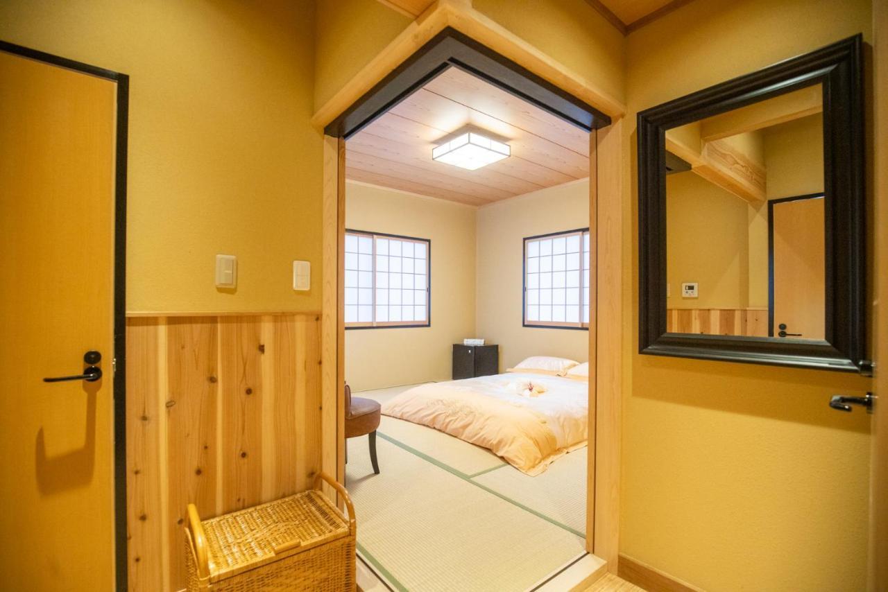 Akiko Fukuya Town Villa