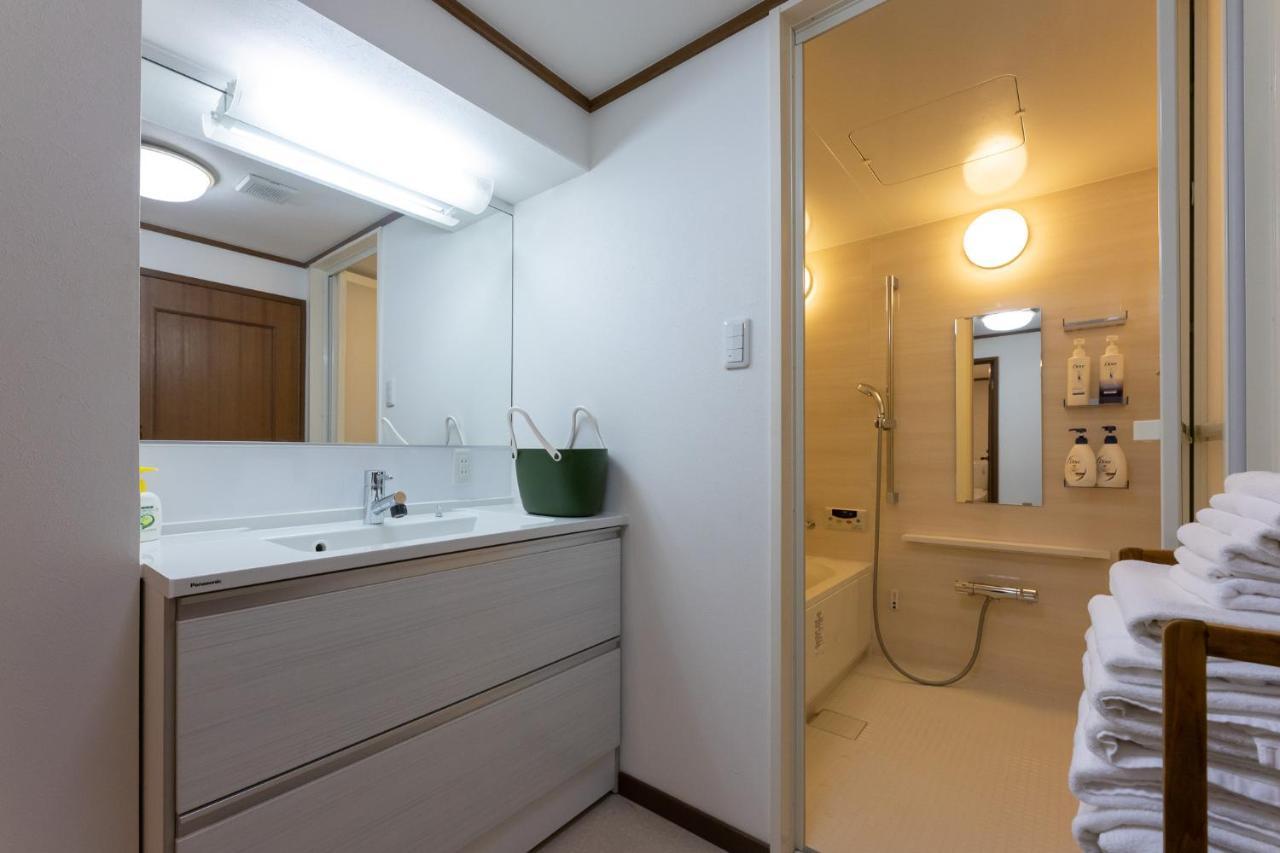 Apartment Yoneyama 2f *