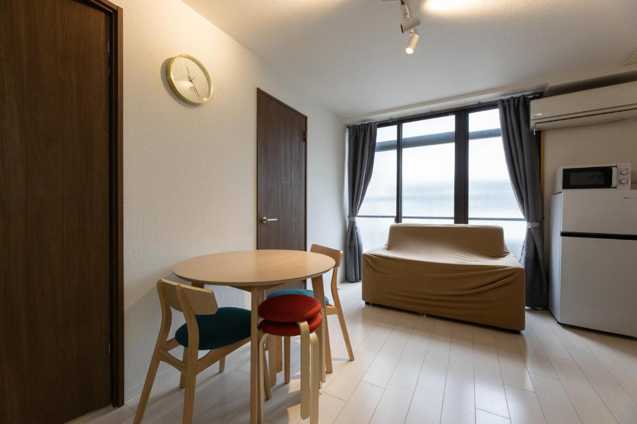Yoneyama 4f Apartment *