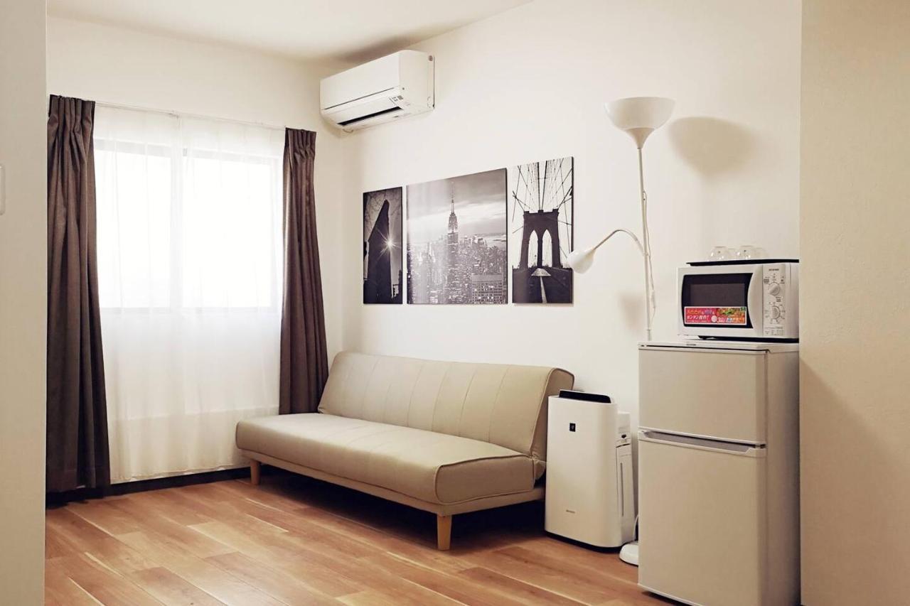 Rakuto Tsutenkaku: Namba With Easy Airport Access Apartment Osaka