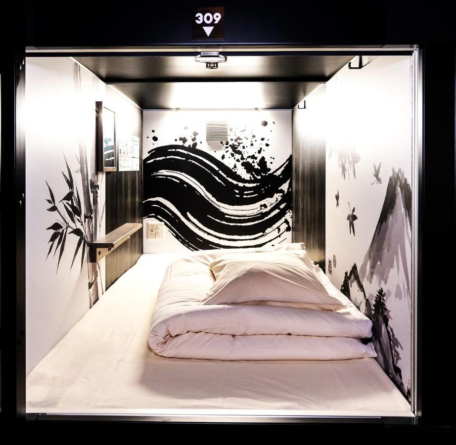 Capsule hotel Ninja & Geisha Osaka