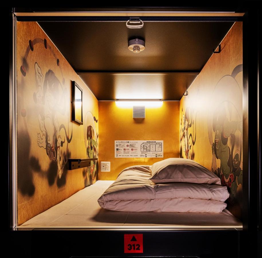 Capsule hotel Ninja & Geisha *