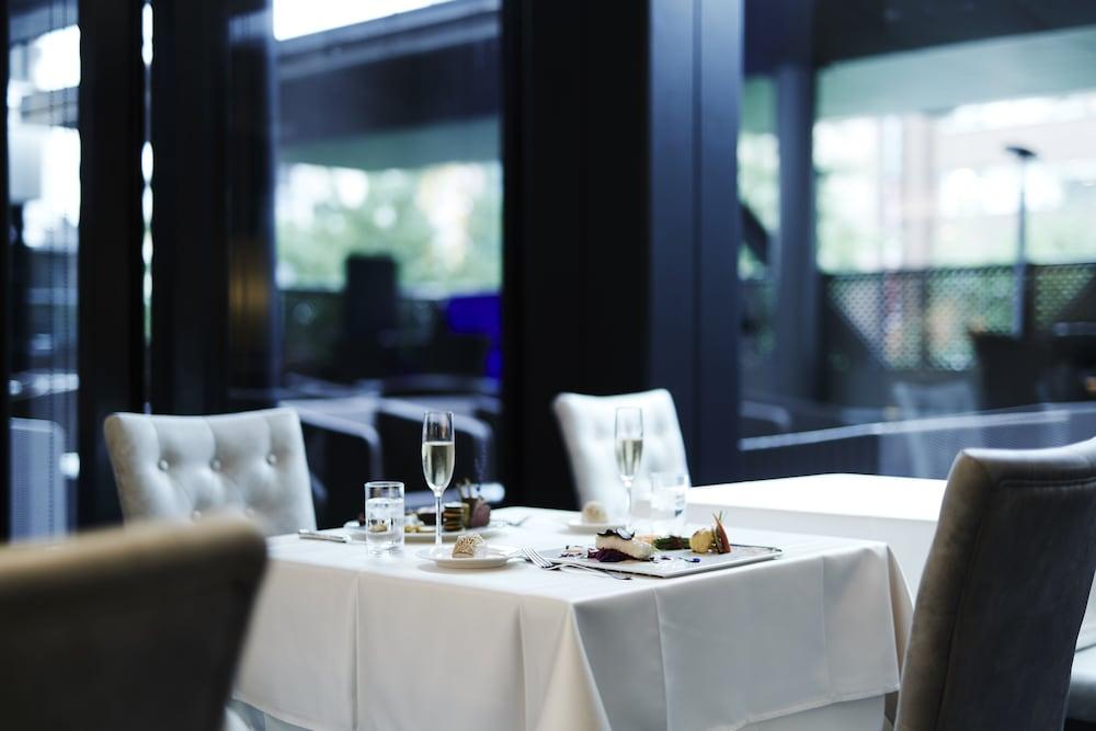 Cross Hotel Osaka