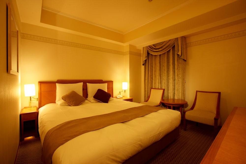 Koko Shinsaibashi 4* Osaka