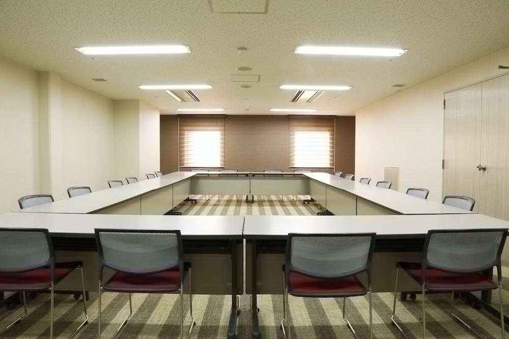 Keihan Tenmabashi Hotel 3*