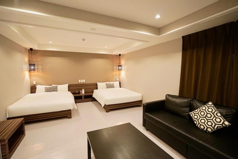 88 Shinsaibashi Hotel