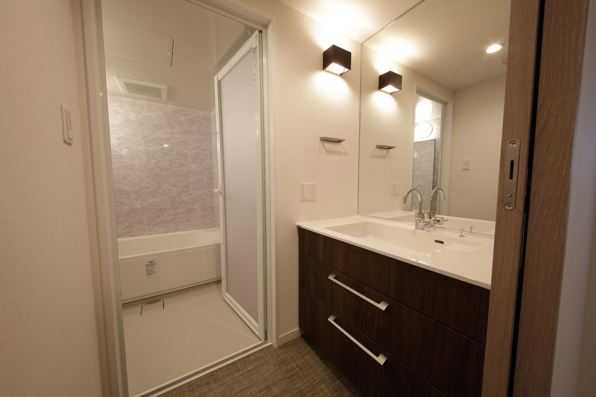 Hotel Sarasa Shinsaibashi 4*