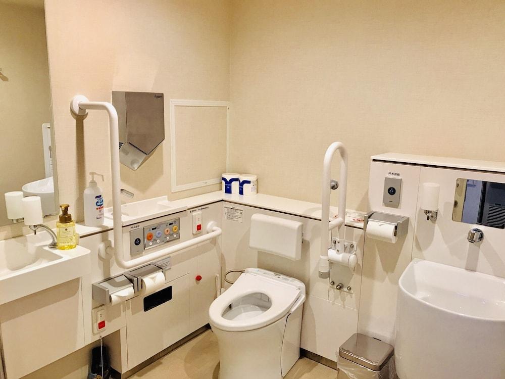 Sarasa Shinsaibashi Hotel