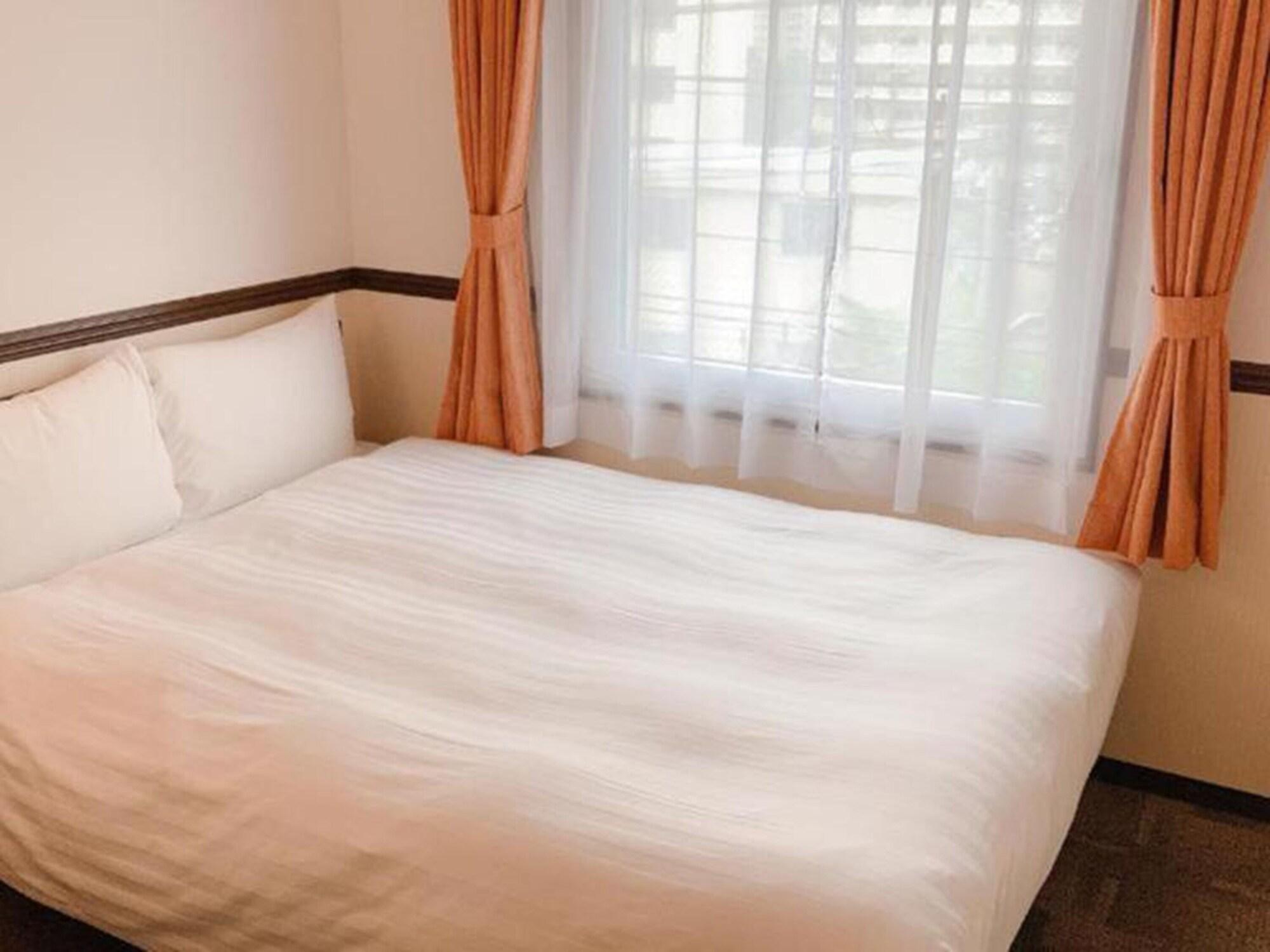 Toyoko Shin-osaka-eki Higashi-guchi Hotel