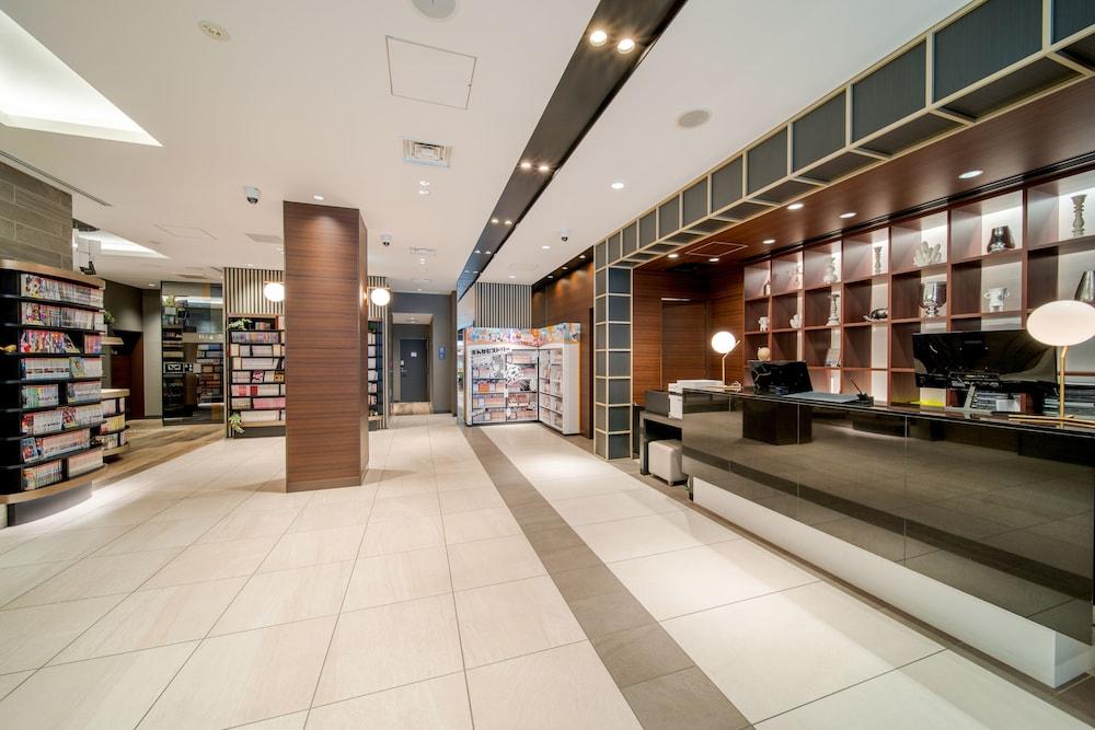 Quintessa Shinsaibashi Comic & Books Hotel 3*