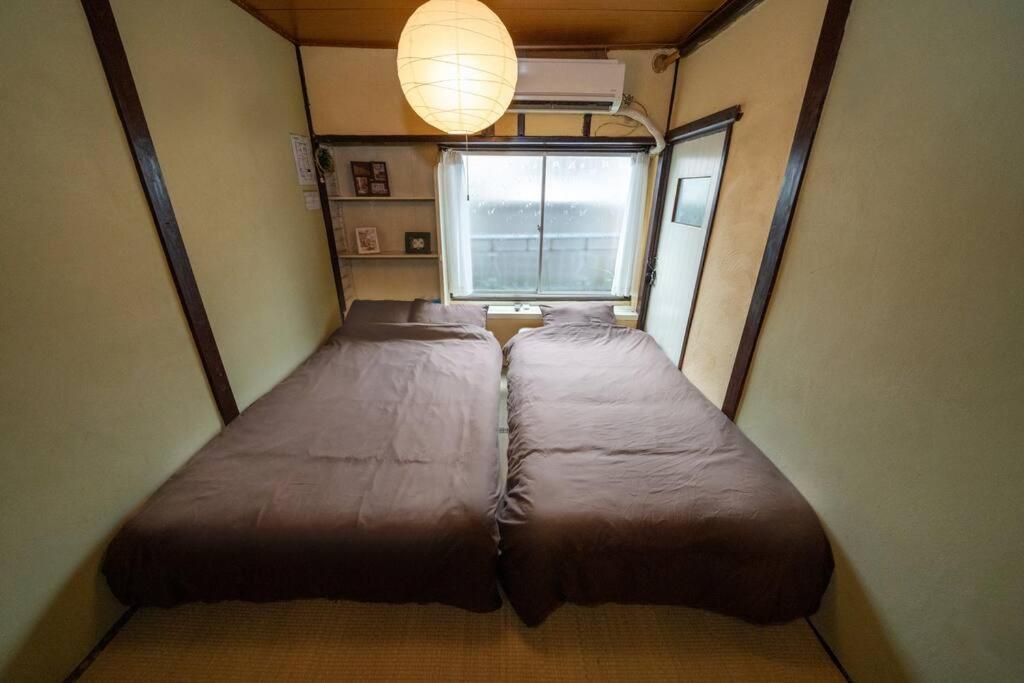 I Apartment *