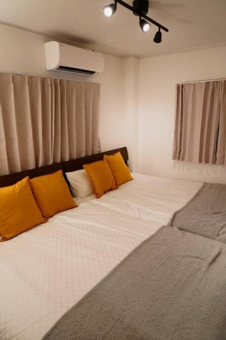 Liaison Court Universal Gateway - Free Parking Apartment