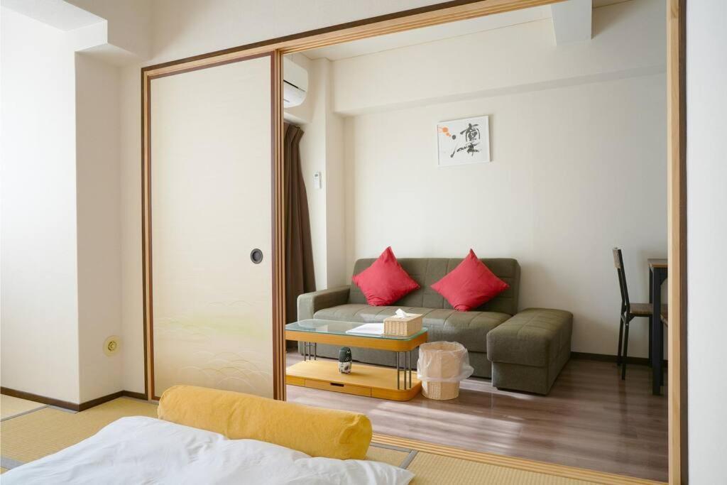 Apartment B201/大阪人气景点黑门市场步行6分钟，日本桥、难波、心斋桥、道顿堀步行可达