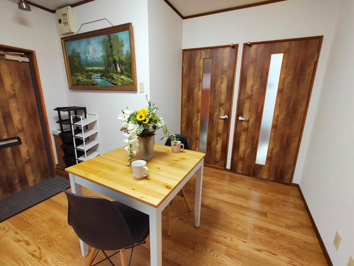 Secret Base Shin-imamiya Apartment *