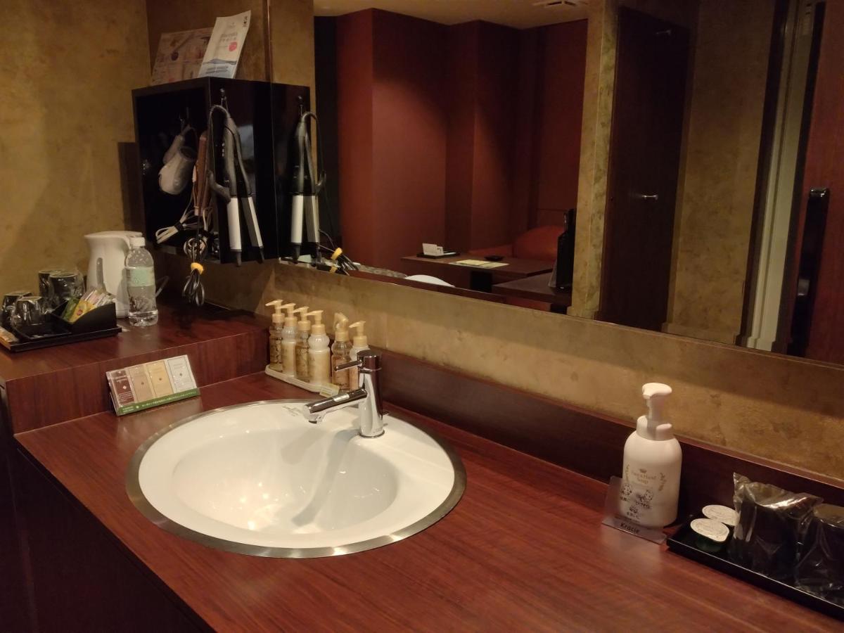 ベニ ウエスト 大人専用 2* Osaka